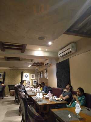 Lake Lite Restaurant & Ba