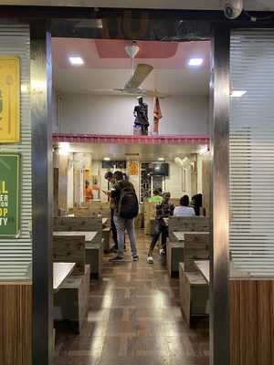 Cafe Mh 12