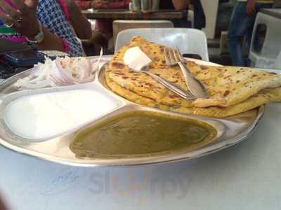 Kuku Da Paratha