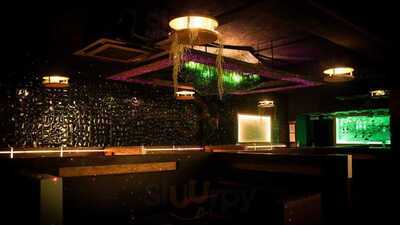 Hiside Bar