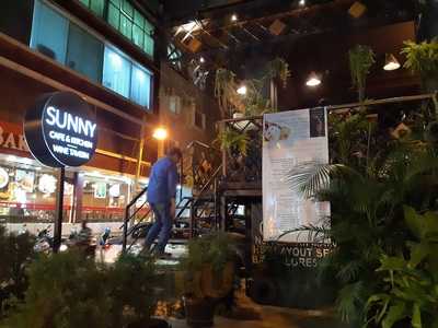 Sunny Cafe