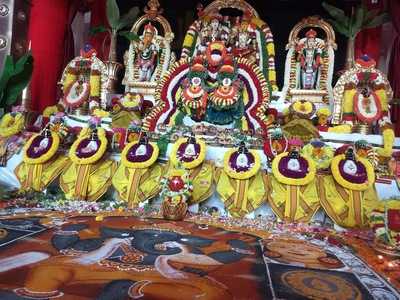 Santhanam Sweets & Savouries