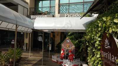 Broccoli – Veg Multi Cuisine Restaurant