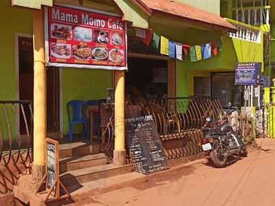 Mama Momo Cafe