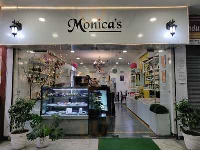 Monica's Puddings & Pies