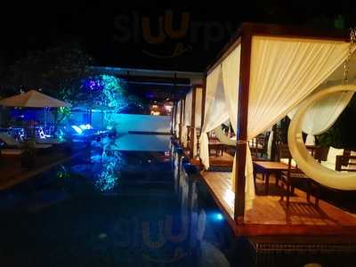 Sinq Club Lounge And Dine