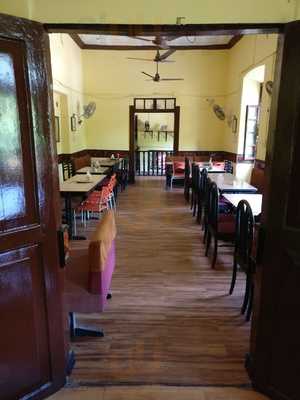 New Punjab Bar And Restaurant