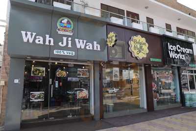 Hangout Veg Restaurant