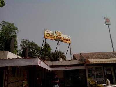 Oasis Bar And Restaurant