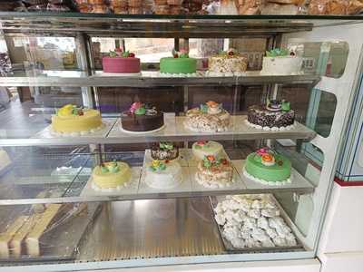 Parivar Sweets & Bakery