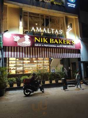 Nik Bakers