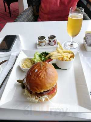 The Champagne Lounge