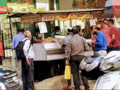 Mangesh Vada Pav