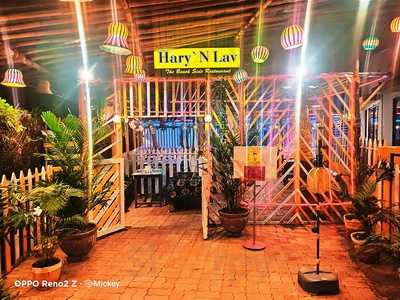 Hary 'n Lav - Beachside Restaurant