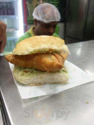 Balaji Vada Pav