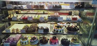 Mourya Sweets & Chat Bhandar