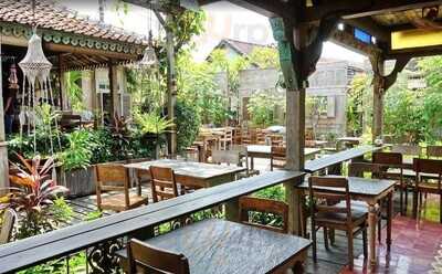 Hotel Usha Pure Veg Restaurant