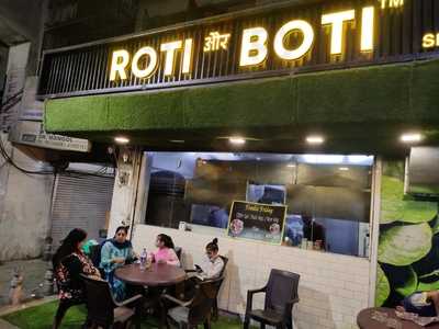 Roti Aur Boti Defence Colony