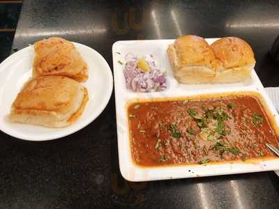 Hotel Sadguru Restaurant