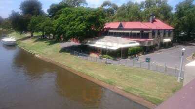 Jolleys Boathouse Restaurant