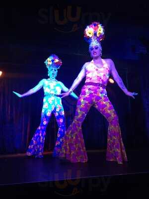 Vau D'vile Drag Cabaret Restaurant