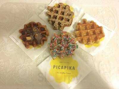 Picapika Waffles