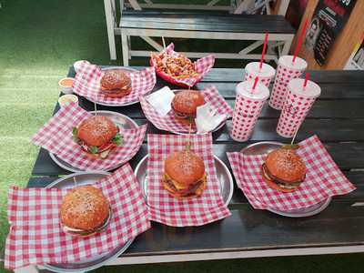 Enris Restaurant menu