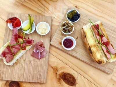 Cafe Outside the Square