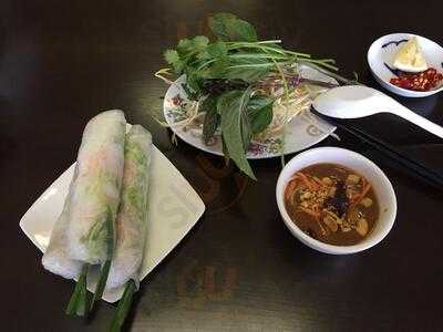 Pho Hong Tam