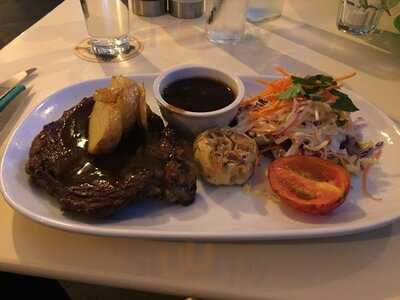 Chino's Bar & Restaurant