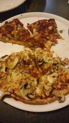 Panchos Pizza
