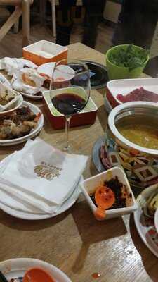 Seafood Hot Pot Buffet