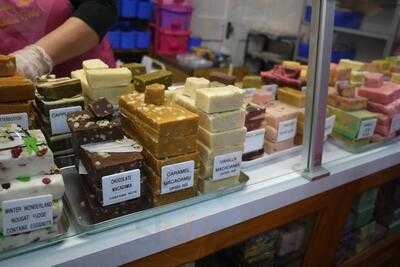 Granny Macs Fudge Store