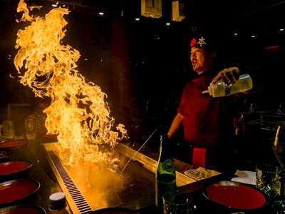 Akane Teppanyaki & Whisky Bar