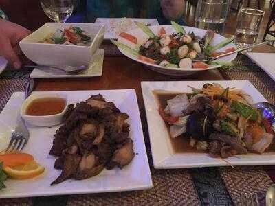 Phon Pi Sai Thai Restaurant