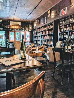 The Lane Winebar And Restaurant