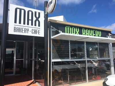 Max Bakery Cafe