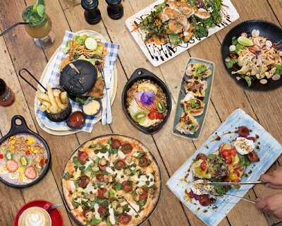 Bean & Base-Cafe & Bar