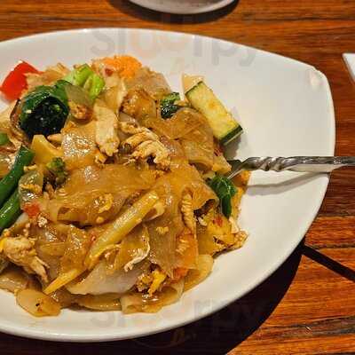 Patploy Thai