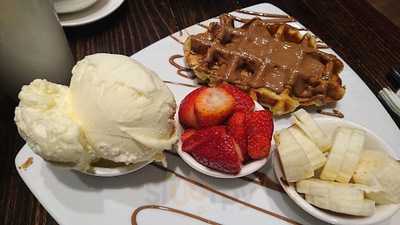 Max Brenner