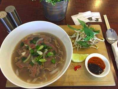 2 Fat Ducks - Vietnamese Cuisine