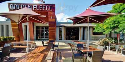 Golden Fleece Hotel