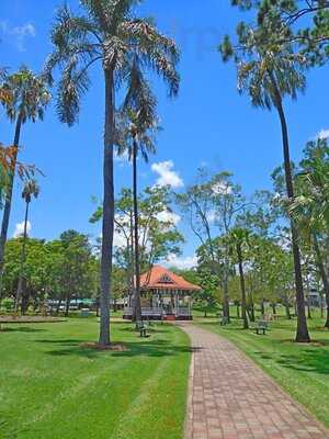 Queenslander Hotel