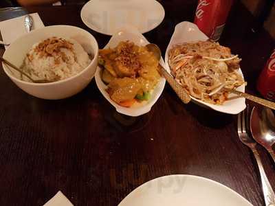 Nom Thai Cuisine