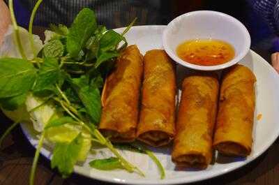 Le's Vietnamese Street Food Restaurant