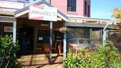 Annabel's Cafe