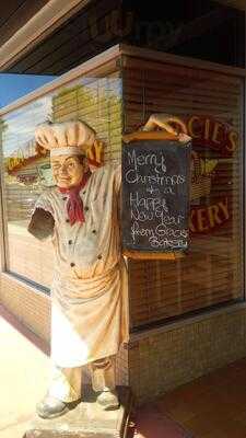 Gracie's Bakery & Cafe