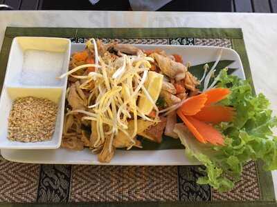 Ban Thai Bar And Restaurant