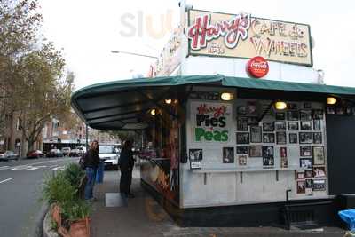 Harry's Cafe De Wheels - Woolloomooloo