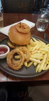 Pegasus restaurant & Bar